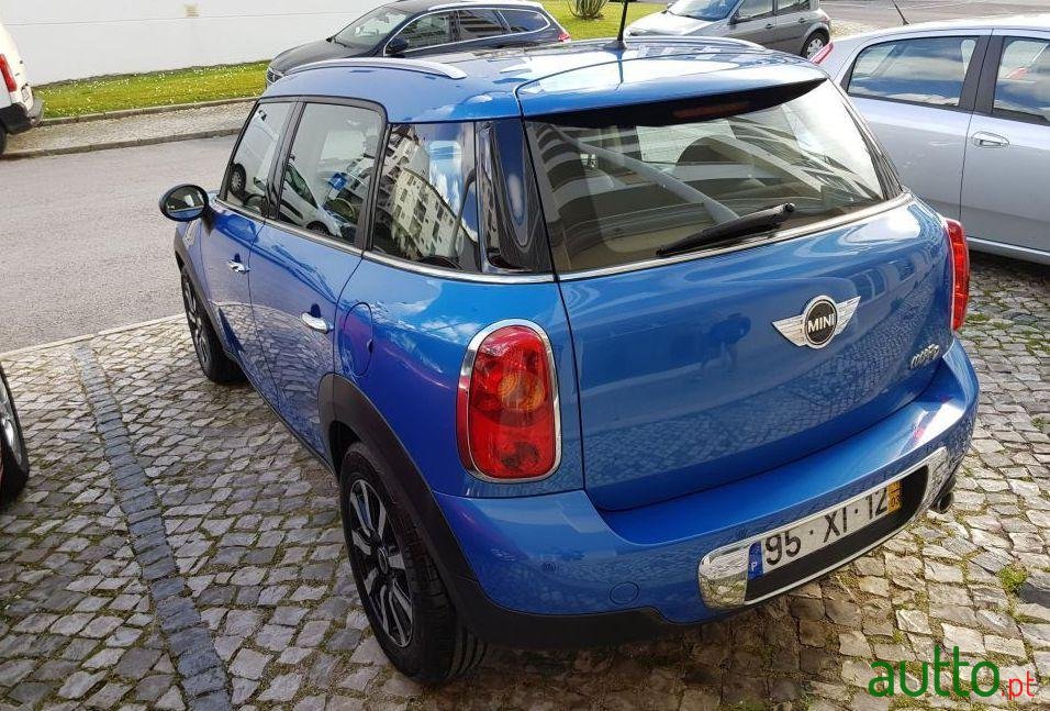2011' MINI Countryman D photo #2