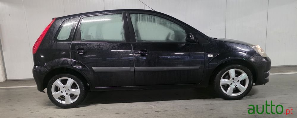2009' Ford Fiesta 1.25 Ghia photo #6