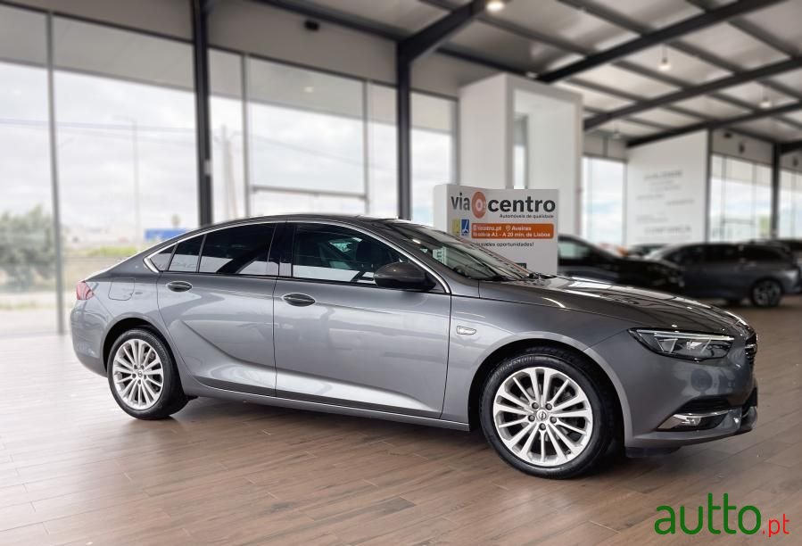 2020' Opel Insignia Grand Sport photo #5