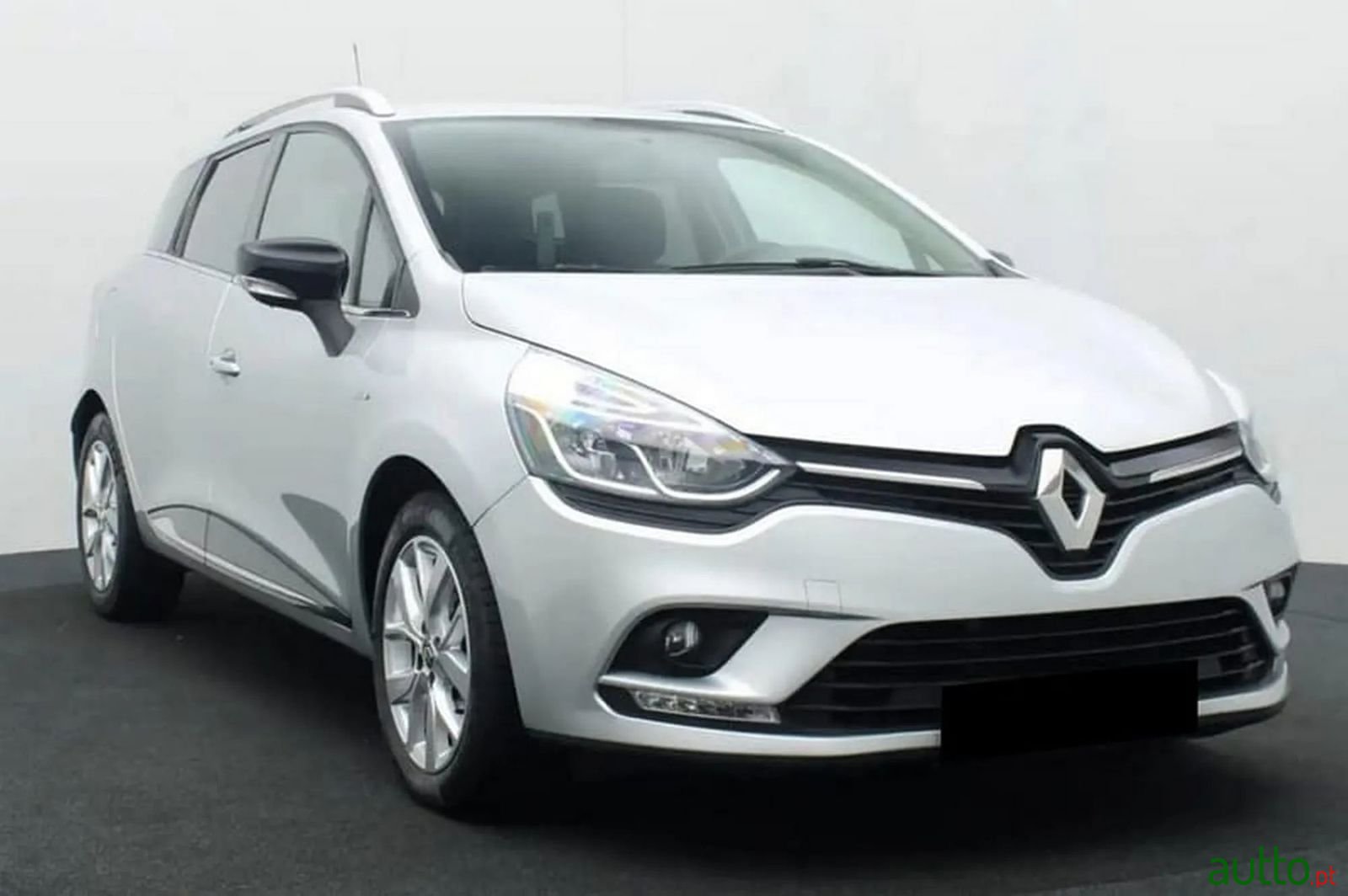 2019' Renault Clio Sport Tourer photo #1