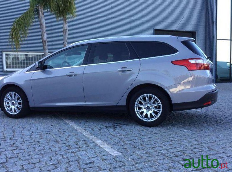 2011' Ford Focus-Sw 1.6 Tdci Titanium photo #1