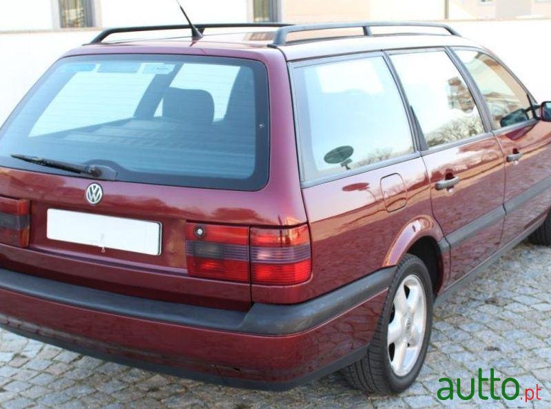 1995' Volkswagen Passat Variant photo #2