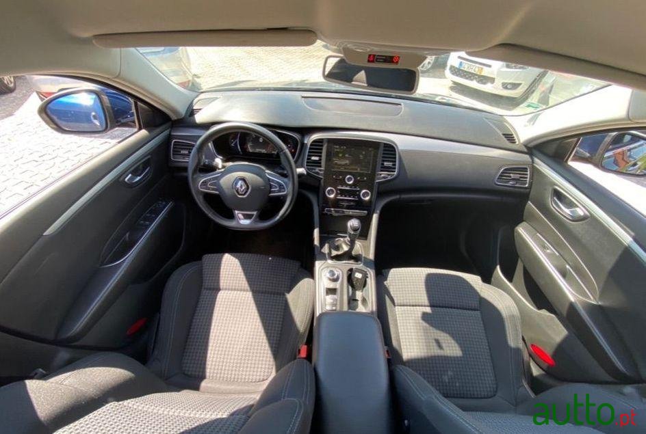 2017' Renault Talisman Sport Tourer photo #3