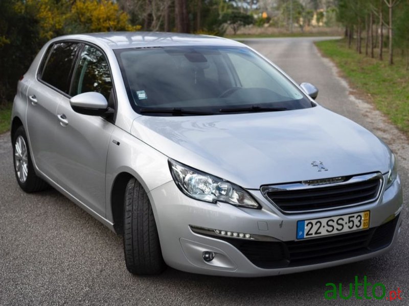 2017' Peugeot 308 photo #2