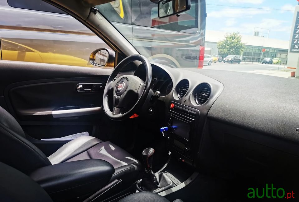 2005' SEAT Ibiza photo #6