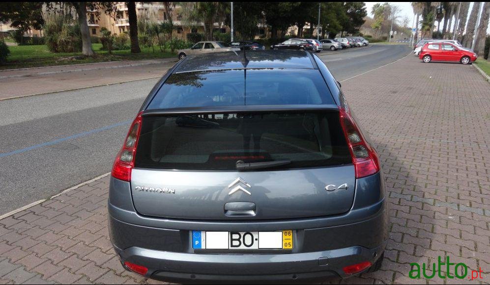 2006' Citroen C4 Coupé 1.4 16V Vtr Pack photo #1