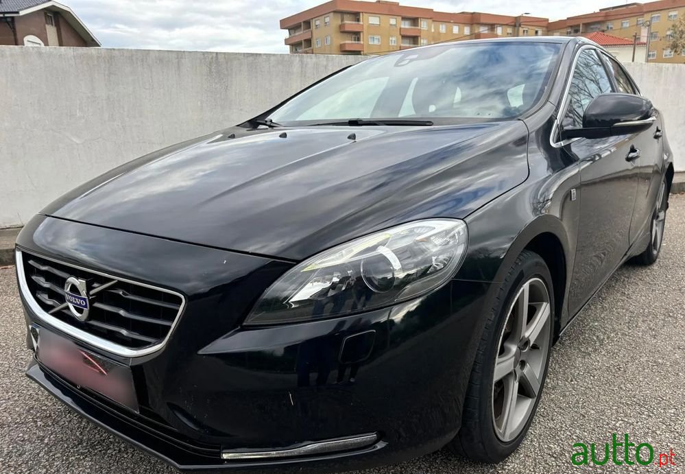 2015' Volvo V40 D2 Ocean Race photo #4