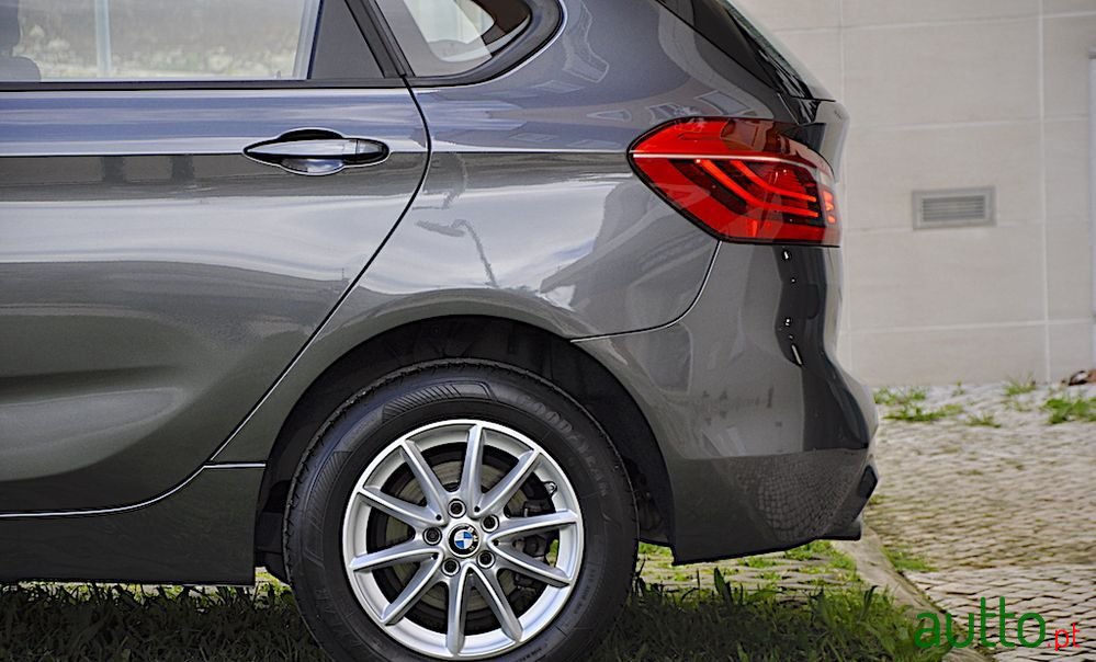 2020' BMW Série 2 D Advantage Auto photo #6