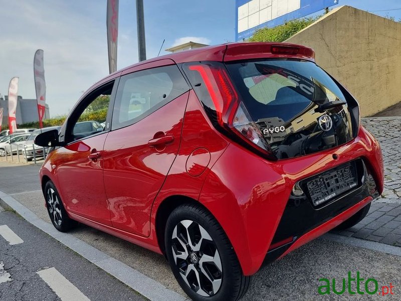 2021' Toyota Aygo 1.0 X-Play+X-Touch photo #5