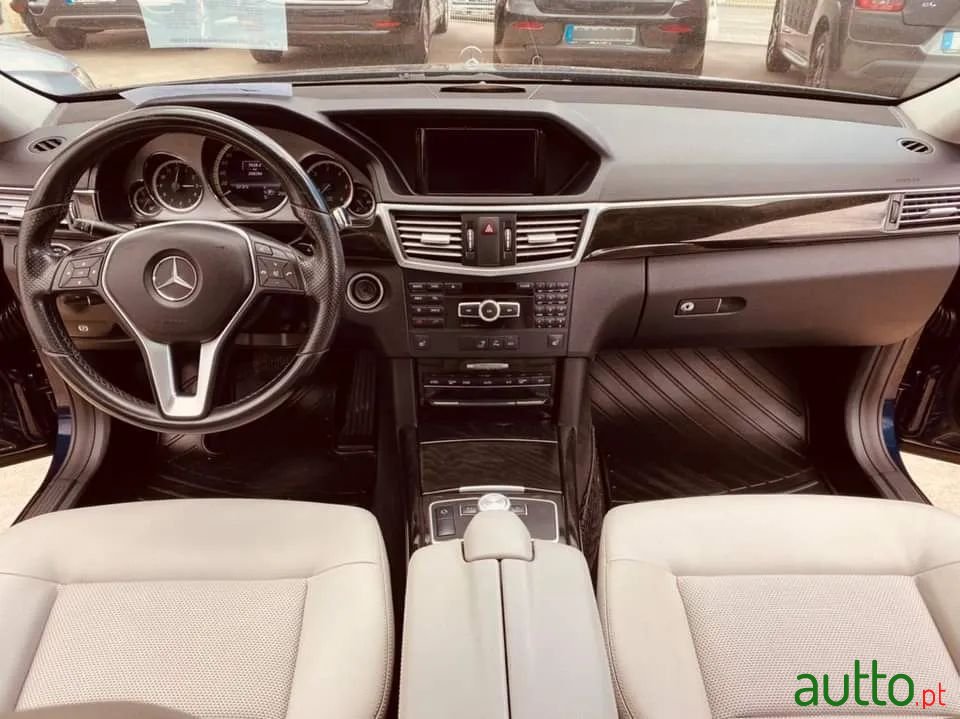 2013' Mercedes-Benz E-250 photo #2