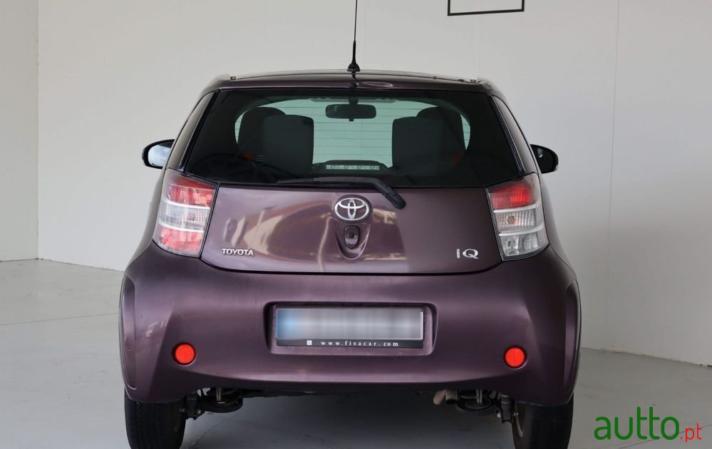 2009' Toyota iQ 1.0 Vvt-I Essential photo #6