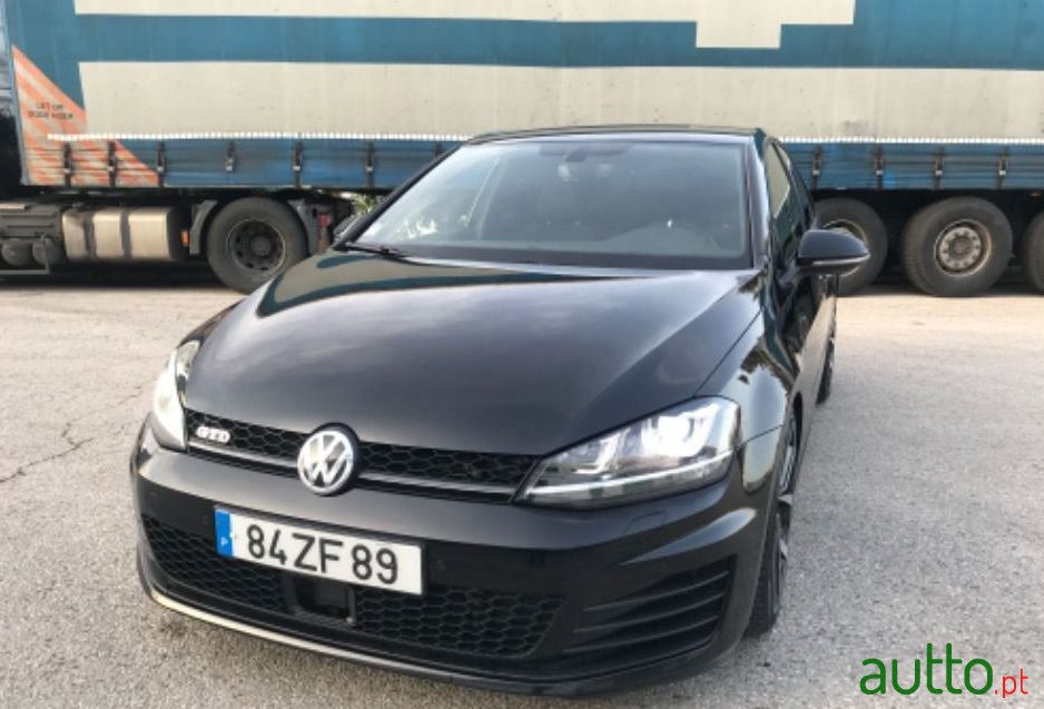 2016' Volkswagen Golf photo #5