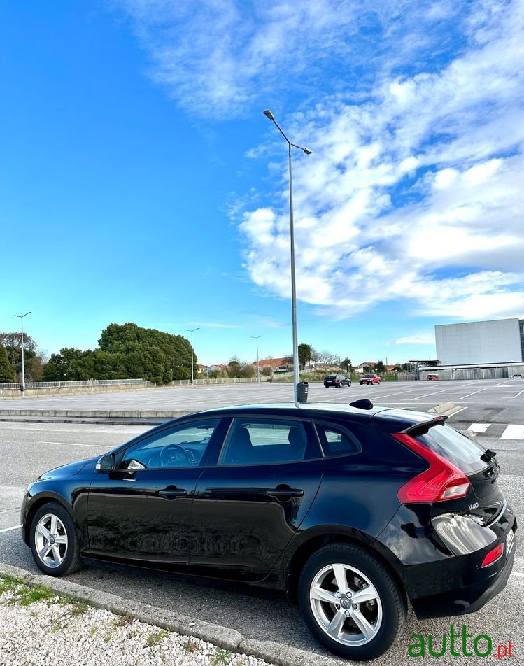 2016' Volvo V40 photo #3