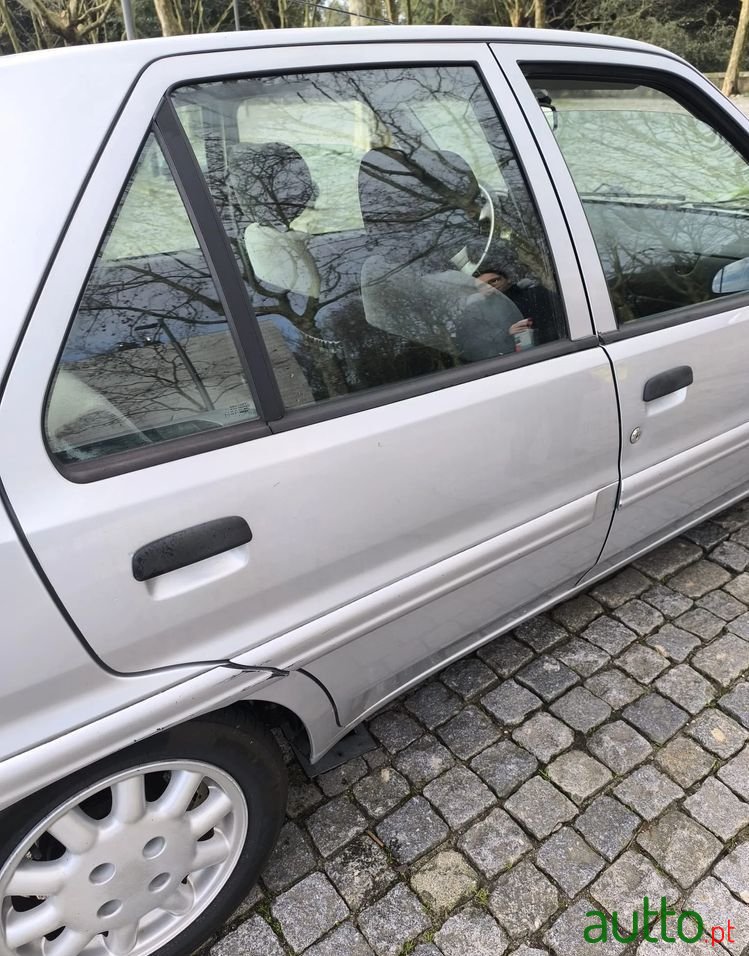 2002' Citroen Saxo photo #5