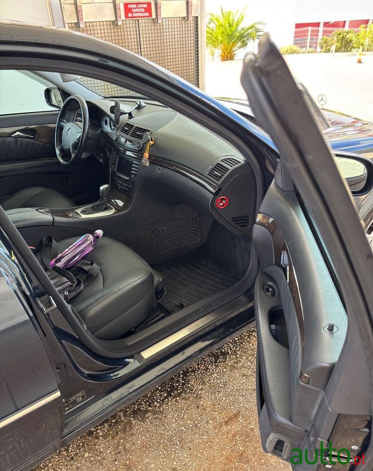 2005' Mercedes-Benz Classe E photo #6