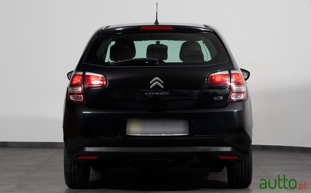 2014' Citroen C3 1.0 Vti Attraction photo #4