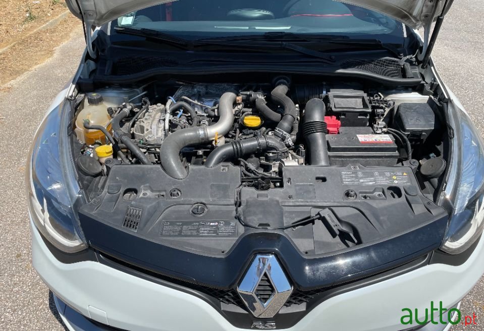 2015' Renault Clio photo #6