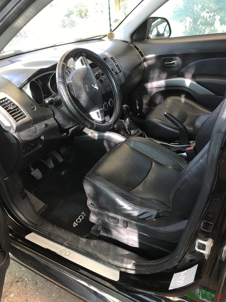 2009' Peugeot 4007 photo #1