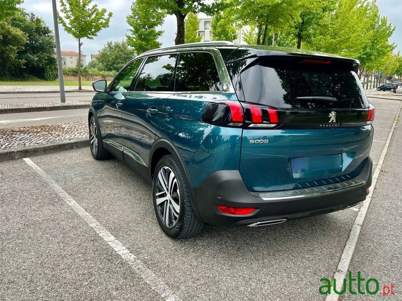 2017' Peugeot 5008 photo #3