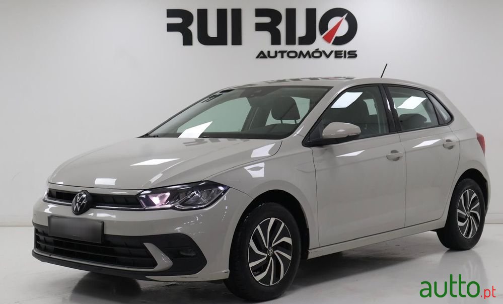 2022' Volkswagen Polo 1.0 Tsi Life photo #1