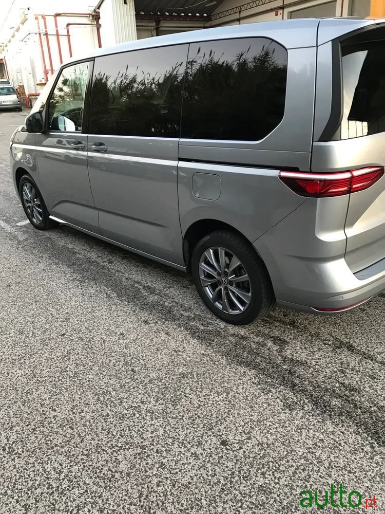 2022' Volkswagen Multivan photo #4