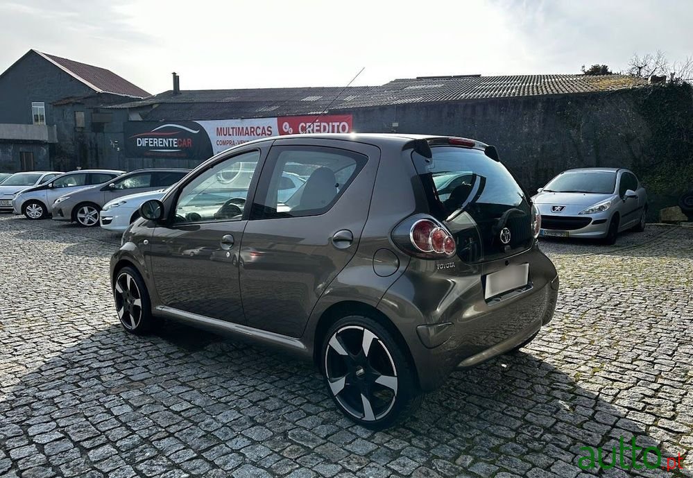 2014' Toyota Aygo photo #6