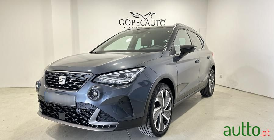 2022' SEAT Arona 1.0 Tsi Fr photo #1