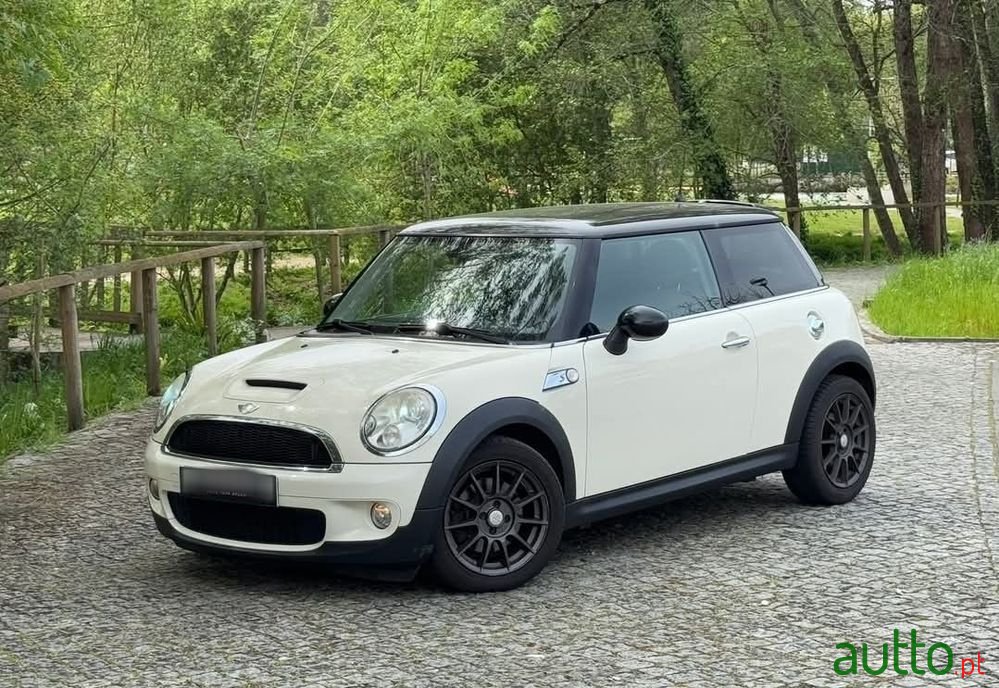2008' MINI Cooper S 3 Portas photo #1