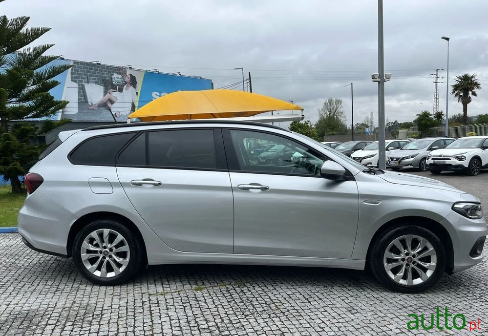 2020' Fiat Tipo Station Wagon photo #5