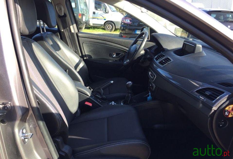 2014' Renault Megane-Break Boss photo #2