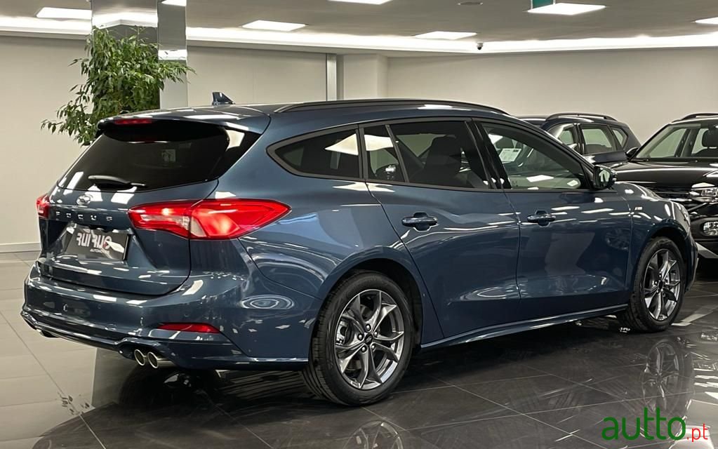 2021' Ford Focus Sw photo #2