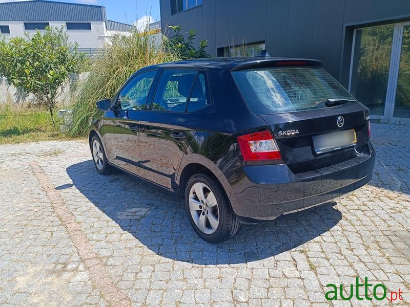 2015' Skoda Fabia 1.4 Tdi Style photo #4