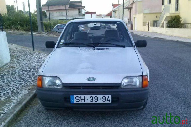 1989' Ford Escort 1.3 Cl photo #3