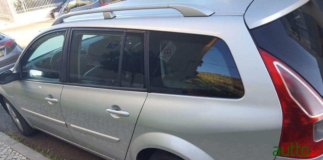 2007' Renault Megane Break photo #2