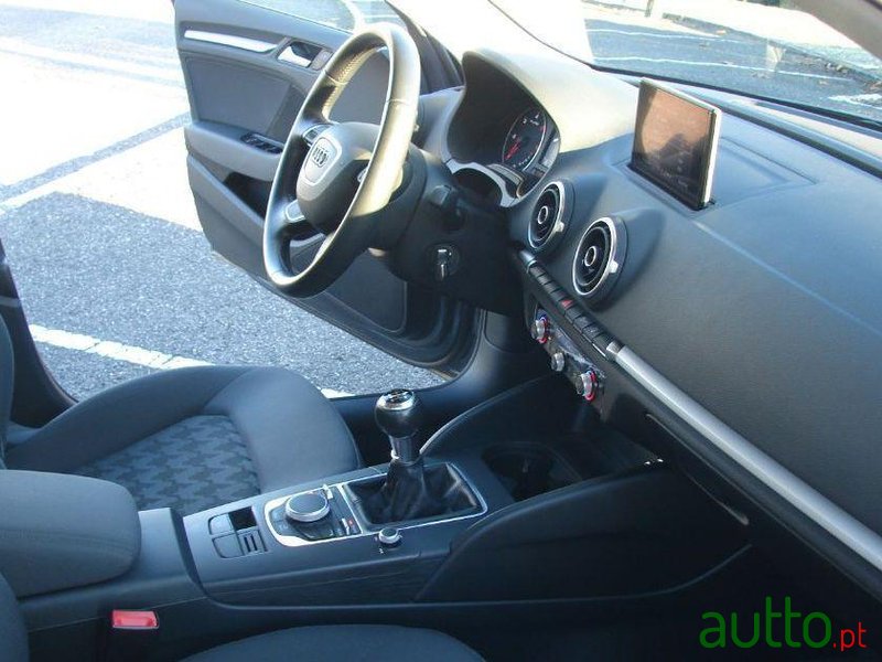 2014' Audi A3 Sportback photo #3