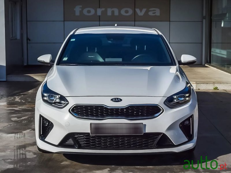 2019' Kia Proceed 1.0 T-Gdi Gt Line photo #4