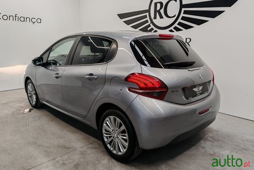 2018' Peugeot 208 photo #3