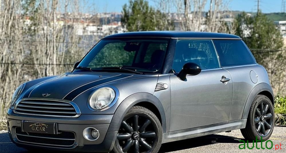 2010' MINI Cooper D photo #2