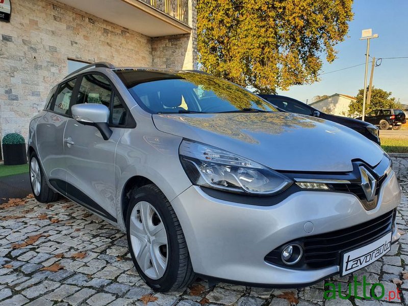 2016' Renault Clio Sport Tourer photo #2