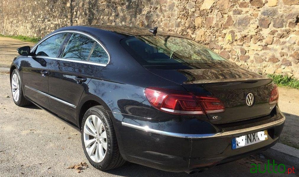 2013' Volkswagen 2.0 Tdi Bluemotion photo #1