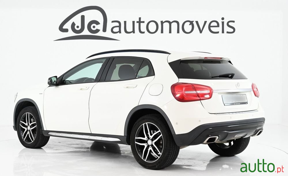 2017' Mercedes-Benz Classe Gla D Amg Line photo #2