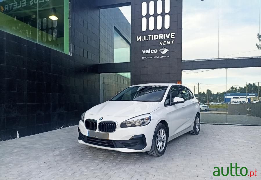 2018' BMW 216 Active Tourer photo #1