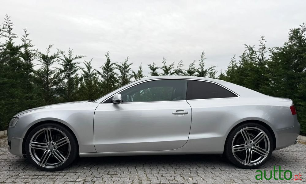2011' Audi A5 2.0 Tdi Sport photo #3