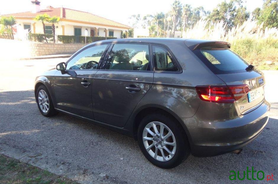 2013' Audi A3-Sportback 1.6 Tdi photo #2
