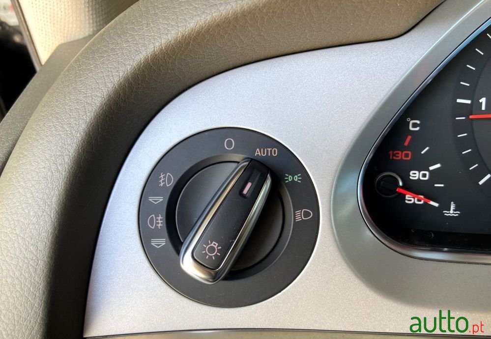 2009' Audi A6 2.0 Tdie Exclusive photo #6