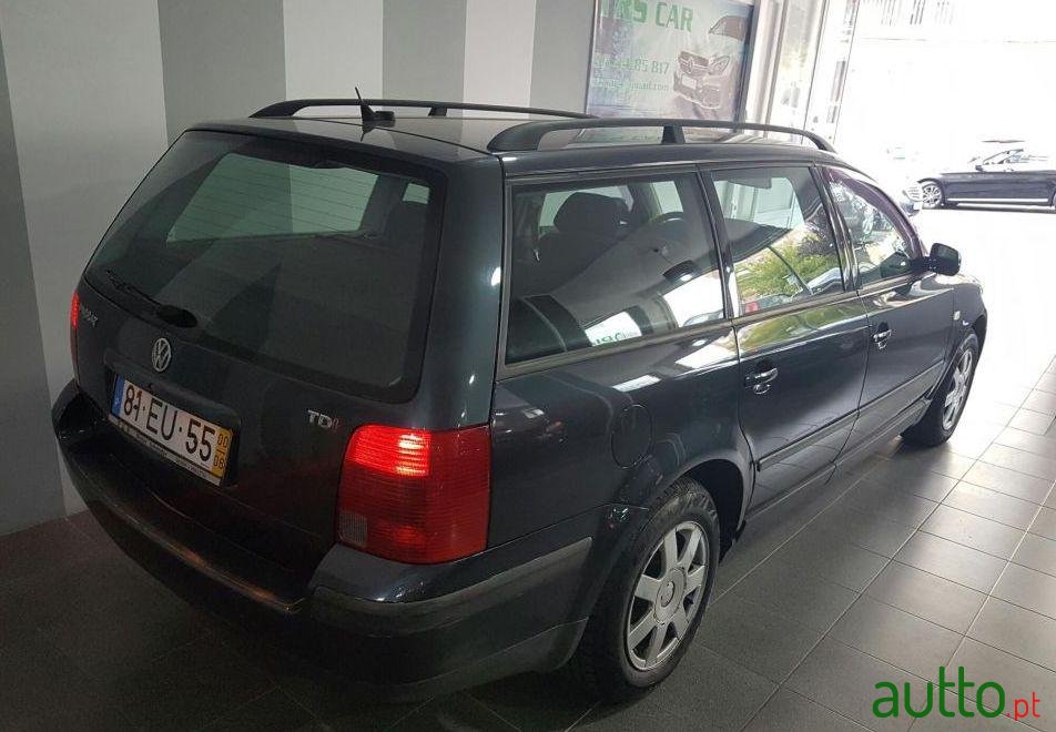 2000' Volkswagen Passat-Variant 1.9 Tdi photo #1