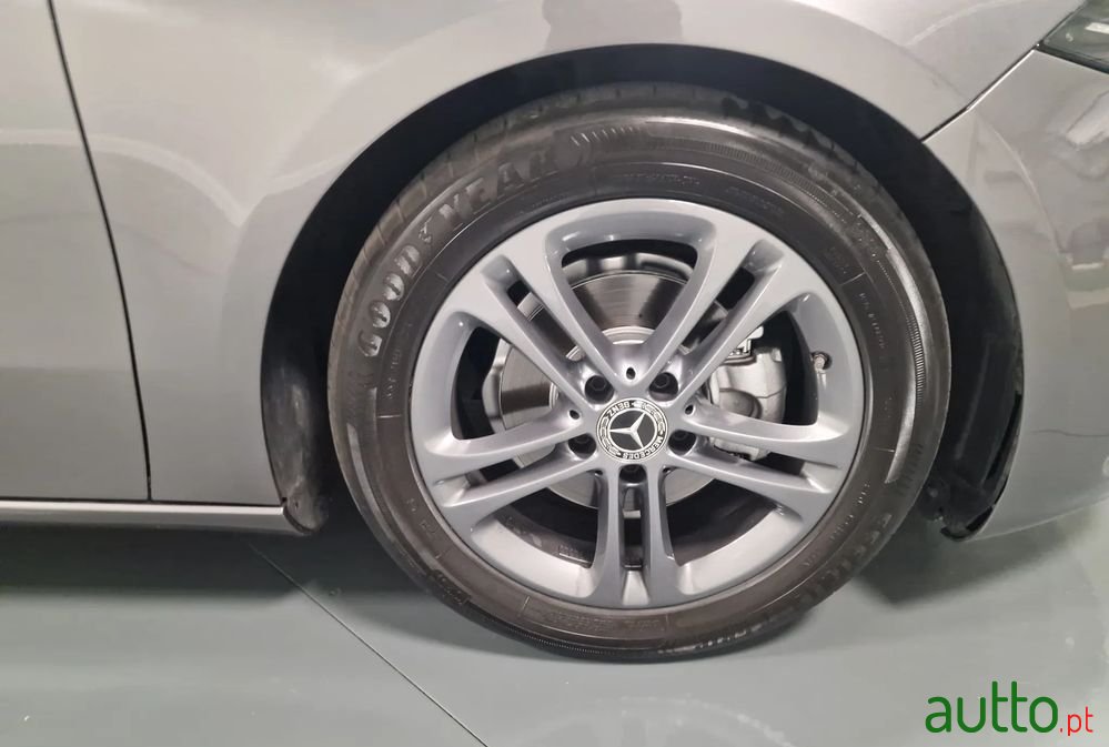 2019' Mercedes-Benz Classe A photo #3