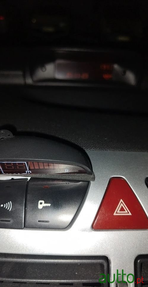 2004' Peugeot 307 Break photo #6