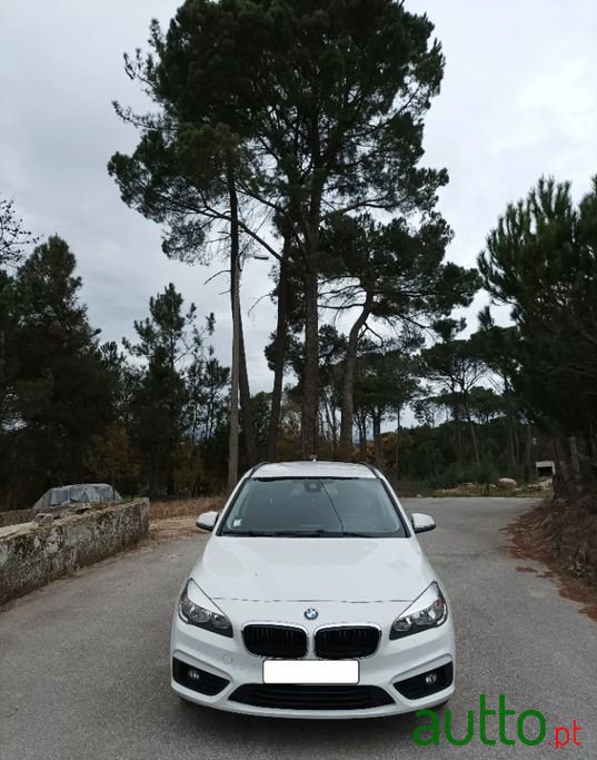 2015' BMW 216 Active Tourer photo #4