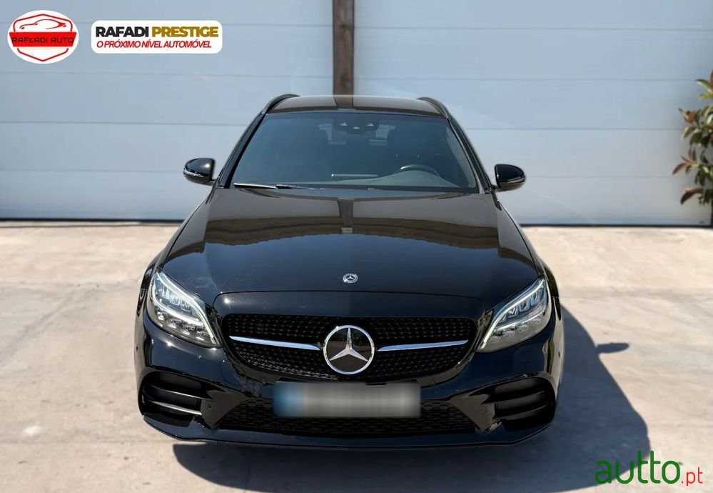2020' Mercedes-Benz Classe C photo #3